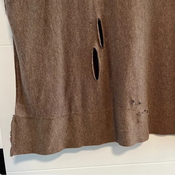 Dynamite | Distressed Oversized Sweater - Picture 4 of 14